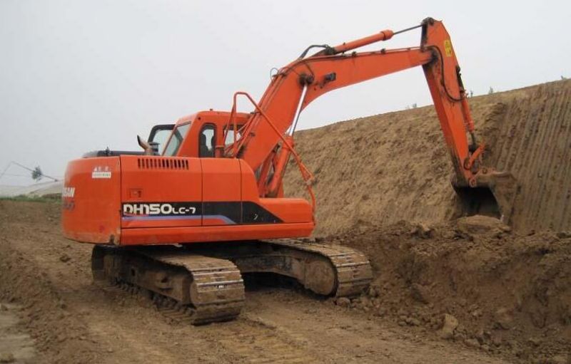 南寧市出租150-7履帶式挖掘機_挖掘機租賃費用_匯租平臺